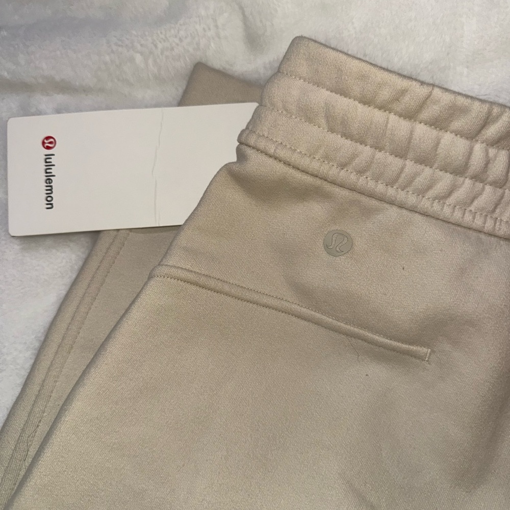 NWT Lululemon Loungeful HR Joggers - Picture 4 of 7